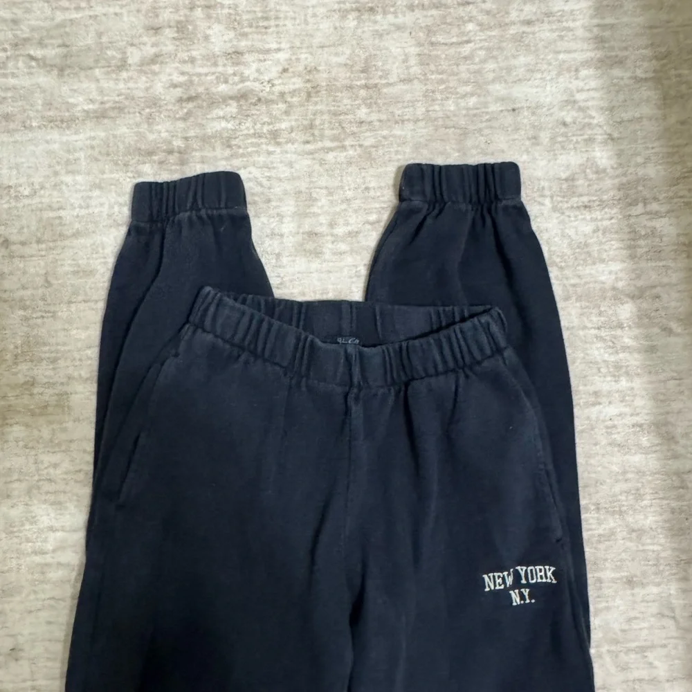Brandy melville navy blue rosa sweatpants one size